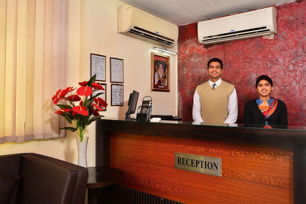 Hotel Shanti Palace West Patel Nagar Нью-Дели Экстерьер фото