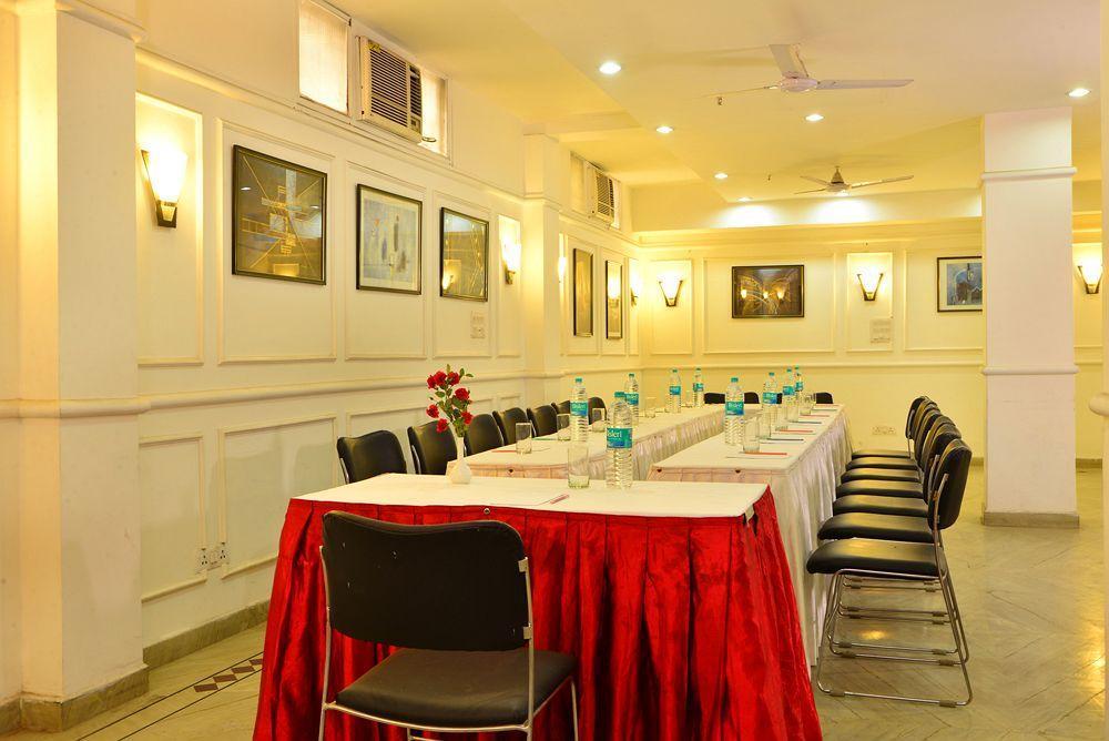 Hotel Shanti Palace West Patel Nagar Нью-Дели Экстерьер фото