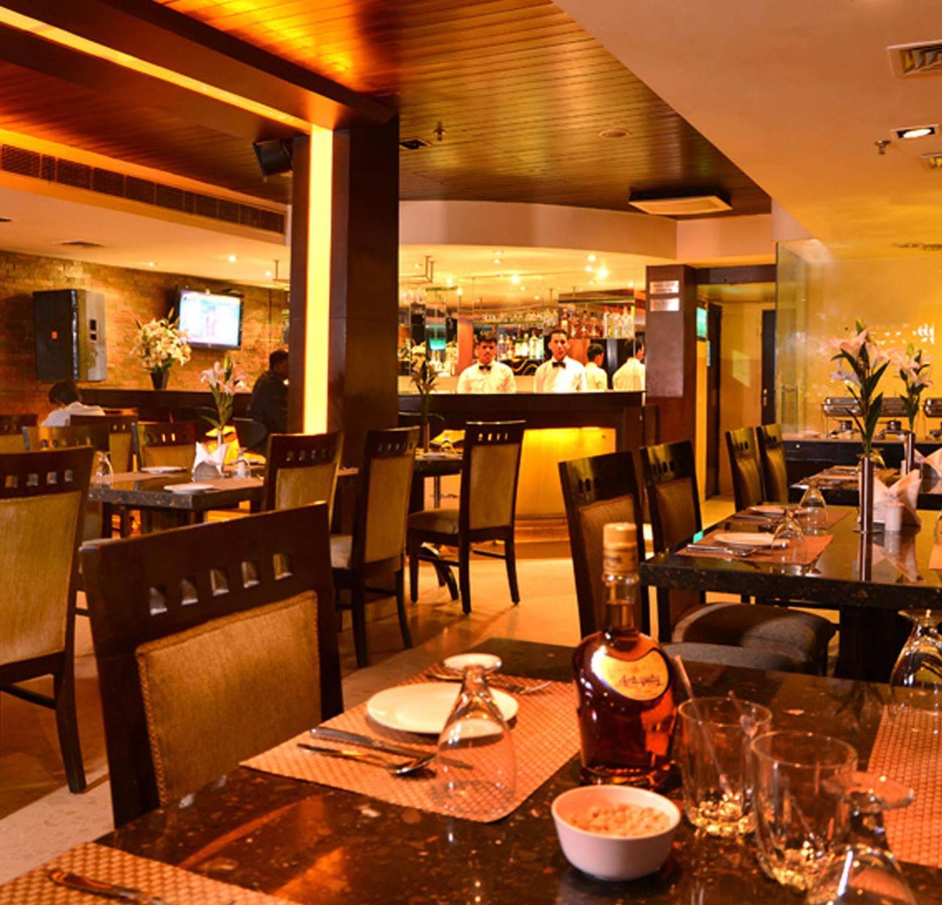 Hotel Shanti Palace West Patel Nagar Нью-Дели Экстерьер фото